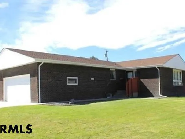 1945 Flaten Ave, Gering, NE 69341