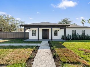 2158 NW 69th St, Miami, FL 33147