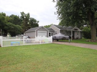 808 Chestnut St, La Porte City, IA