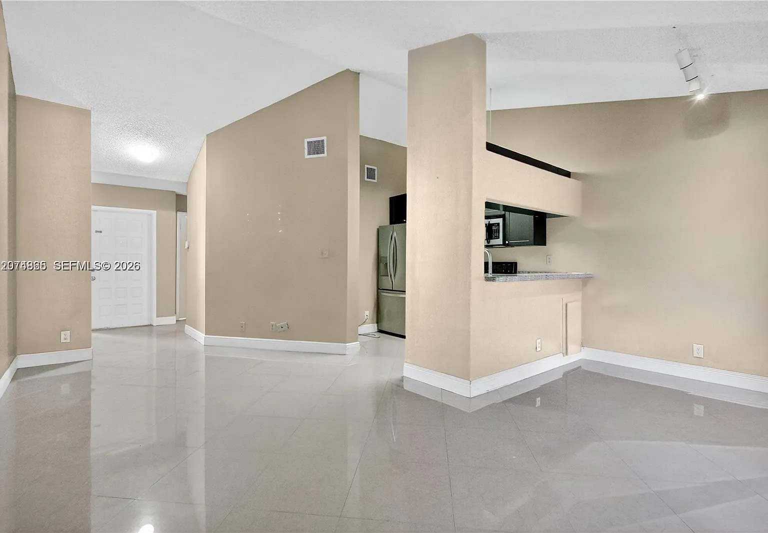 Parc Vista Condo — Photo 3
