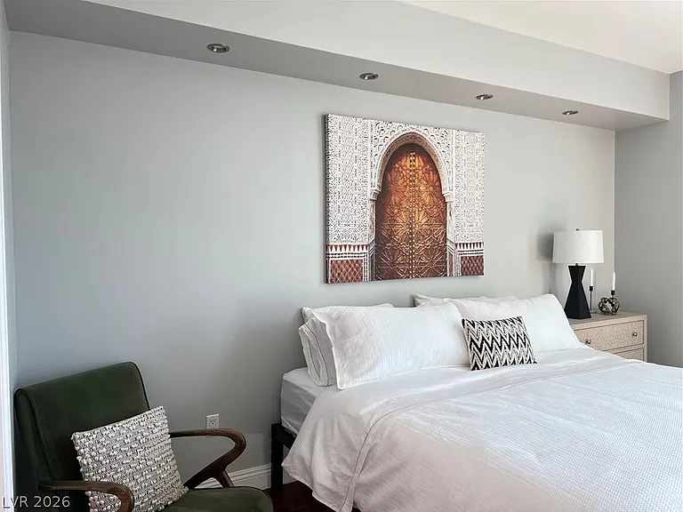322 Karen Ave #805 — Photo 18