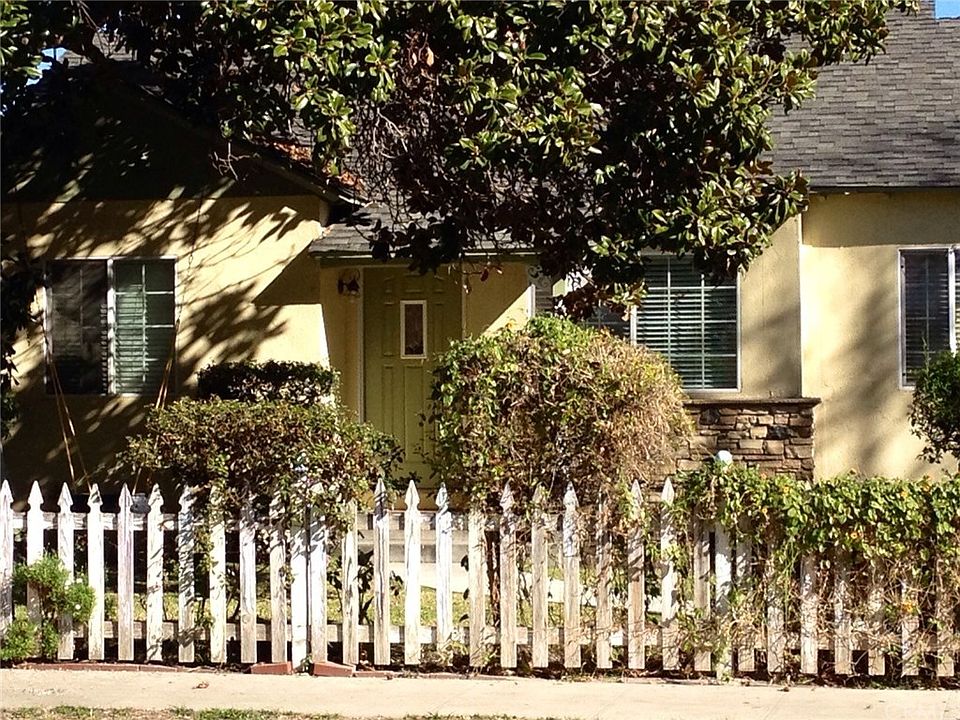 2nd image of 1036 N Valley St