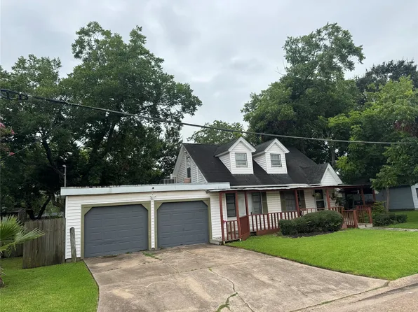 228 E 3rd St, Deer Park, TX 77536