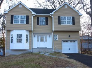 127 Lake Shore Dr, Parsippany, NJ