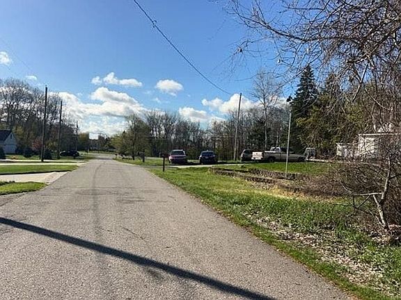 4th image of 7031 Southwest Dr