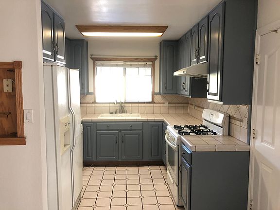2nd image of 3008 Remington Ct