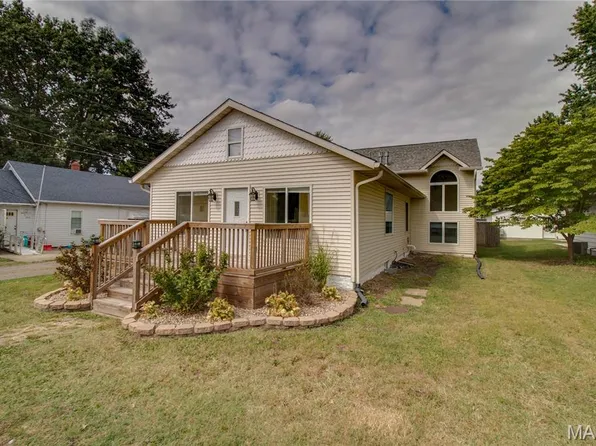409 E Teak St, Thayer, IL 62689