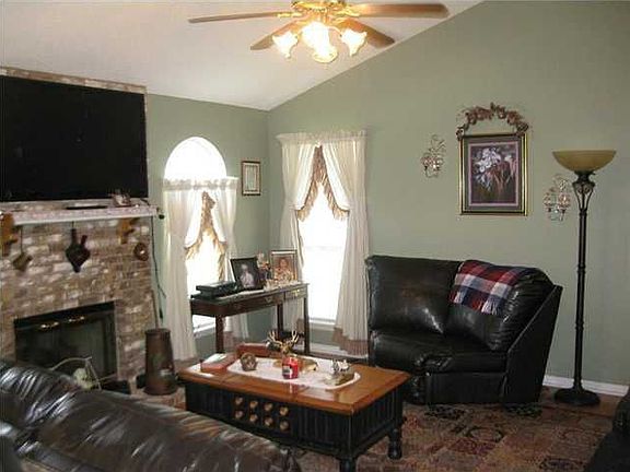 2nd image of 8203 Troubadour Way