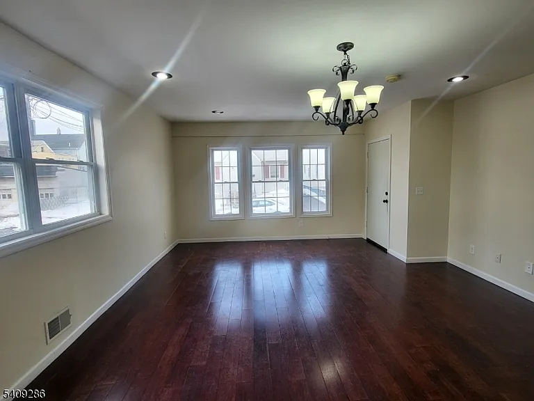 620 McGillvray Pl — Photo 3