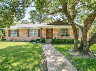 8306 Van Pelt Dr, Dallas, TX 75228