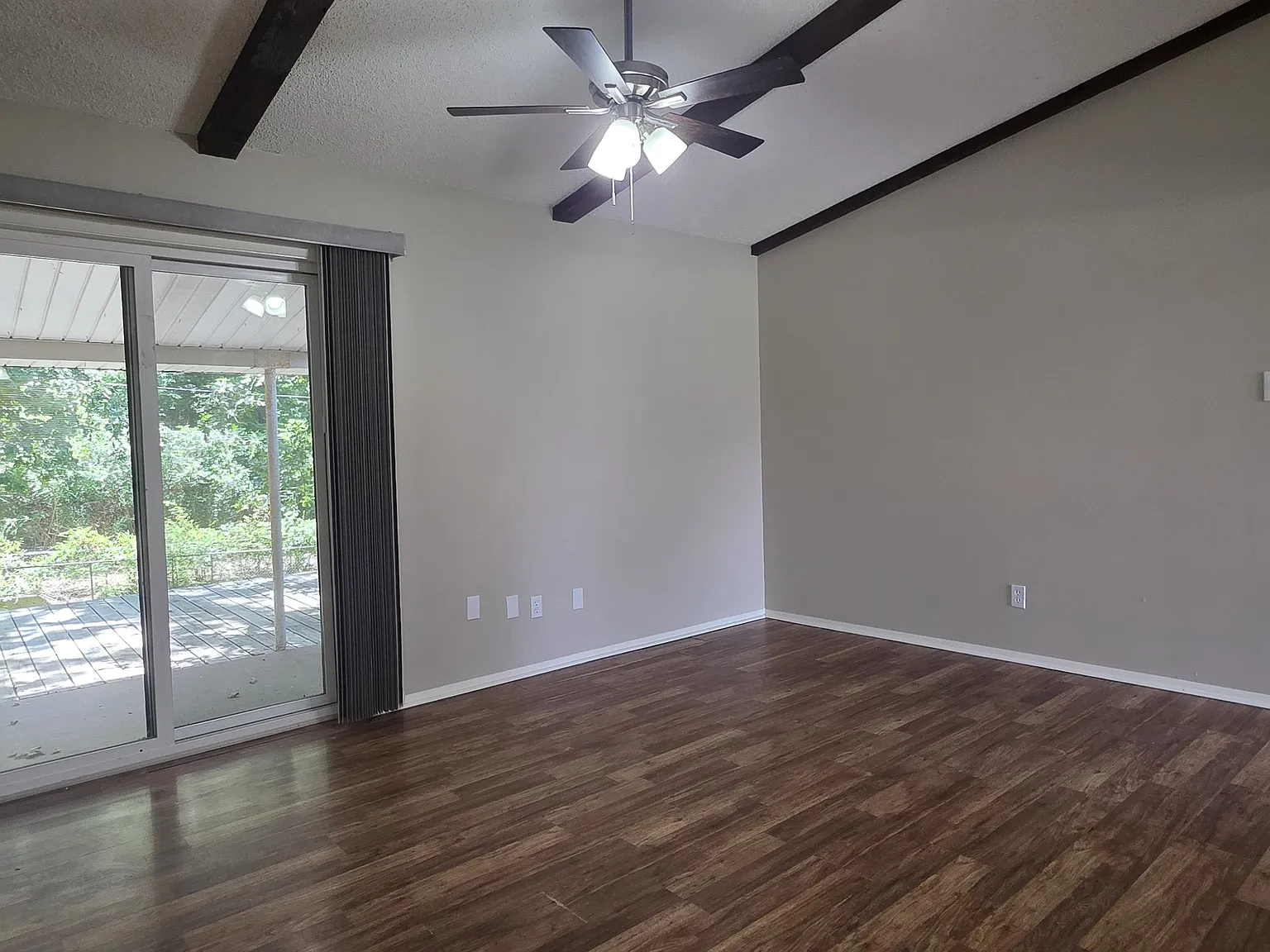 3 bed, 1109 sqft, $1,250 — Photo 3