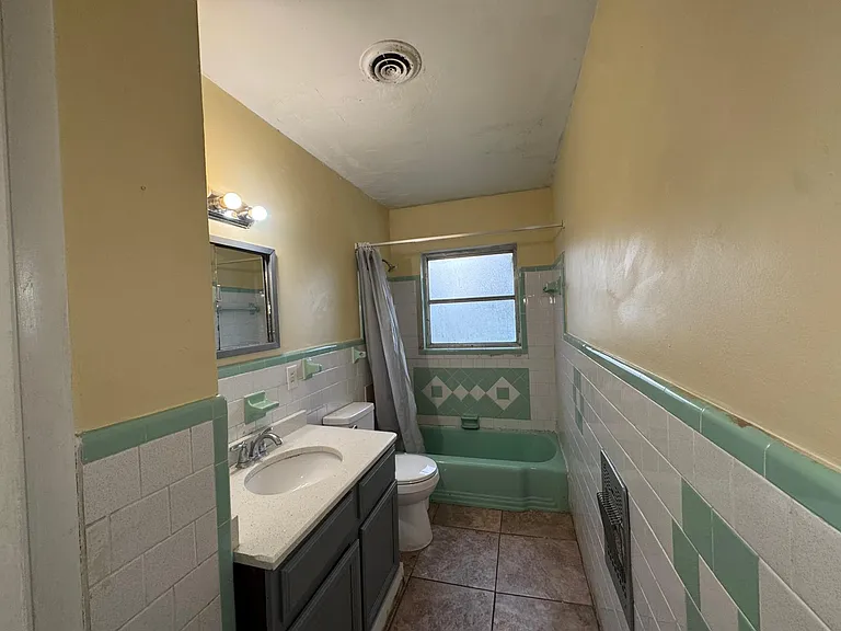 416 Sun Ct — Photo 25
