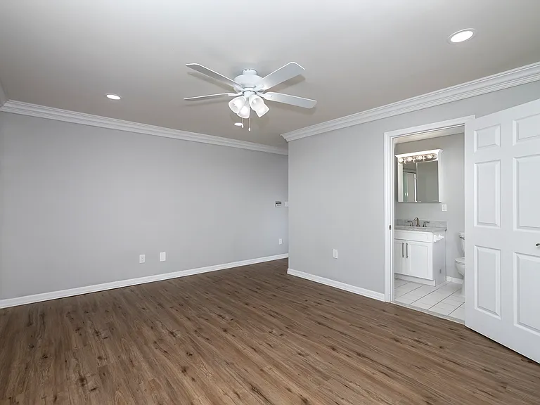 Fairfield Knolls South — Photo 36
