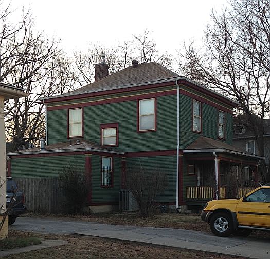 2nd image of 3915 Bell St