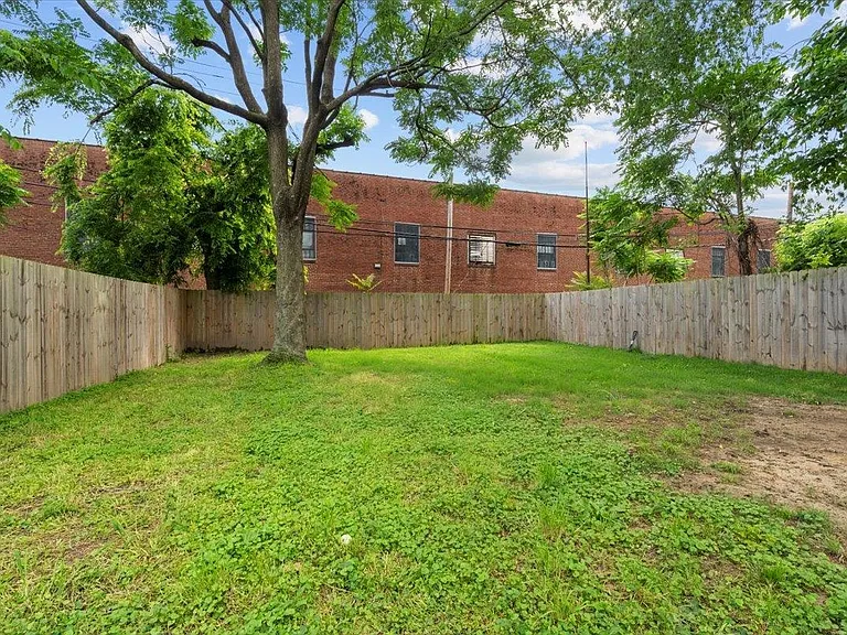 1205 Forrest Ave — Photo 16