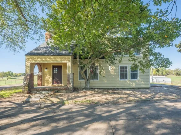 2815 W 7th St, Galena, KS 66739