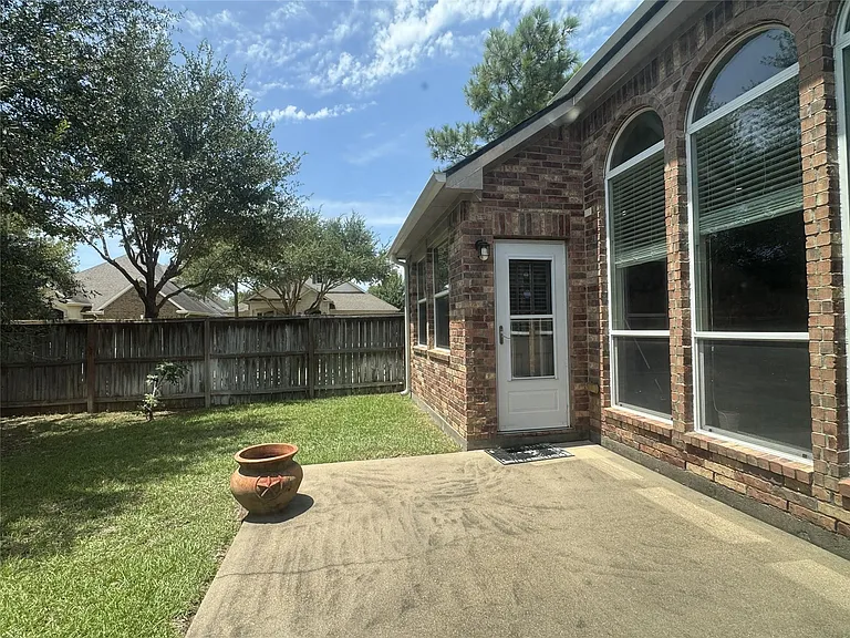 6106 Brookmall Dr — Photo 33