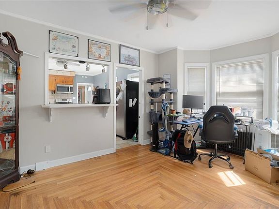 5th image of 70 Highland St