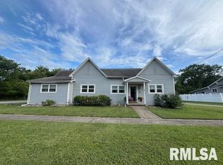 303 Elles Ave, Carterville, IL 62918