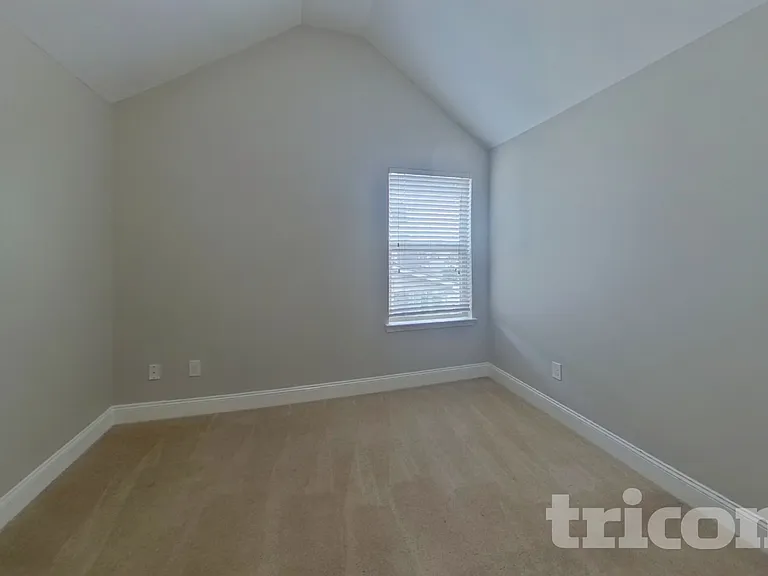 2102 Farmdale Ct — Photo 11