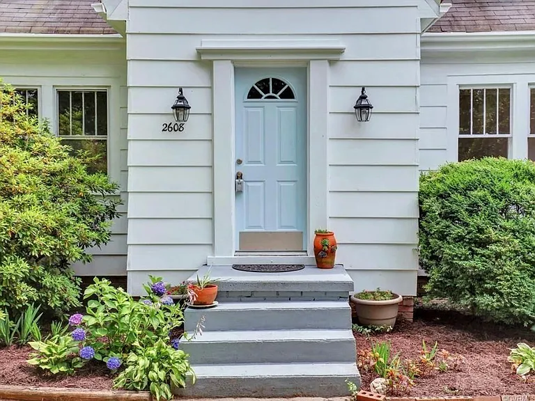 2608 Grant St — Photo 17
