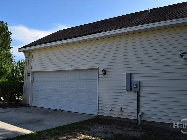 63 Edie Ct — Photo 18