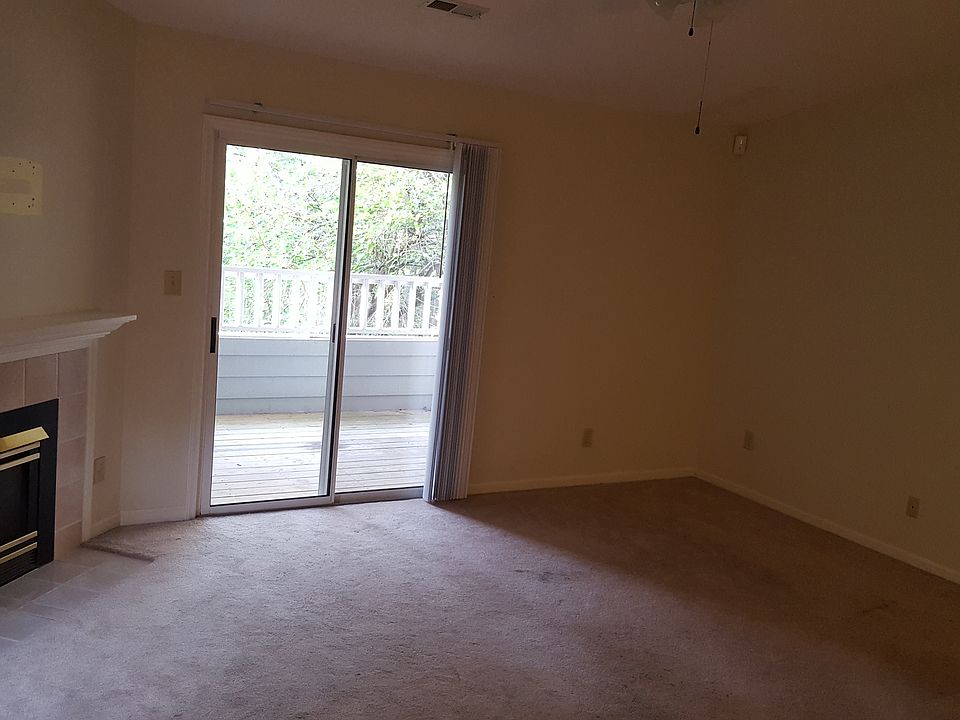 1st image of 103 G Breezewood Dr