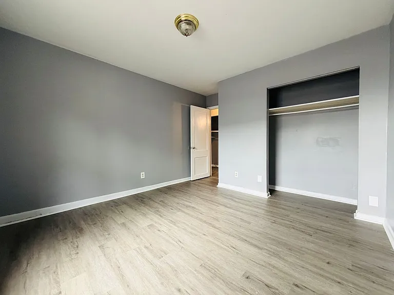 Cedar Chase Apartments — Photo 25