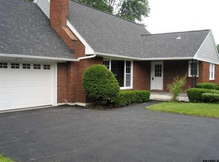 33 Donna Dr, Albany, NY 12205