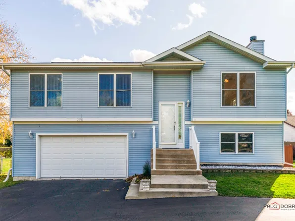 28781 N Washington Ave, Wauconda, IL 60084