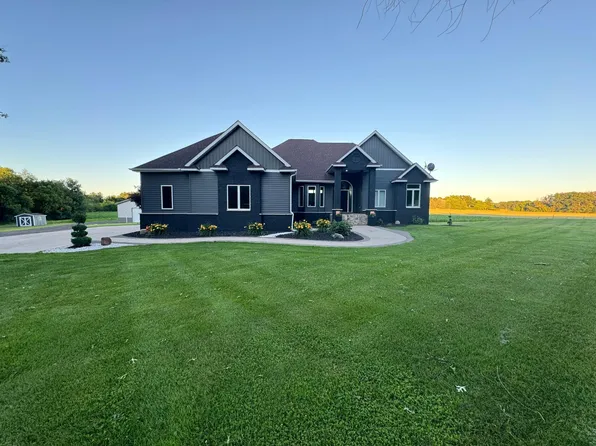 30359 Fox St NW, Cambridge, MN 55008