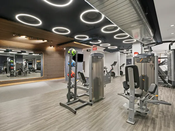 20 East 9th Street image 10 of 21