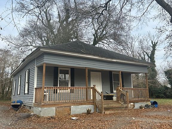 2nd image of 512 Roberts St