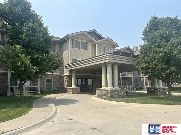 5831 Enterprise Dr APT 108, Lincoln, NE 68521