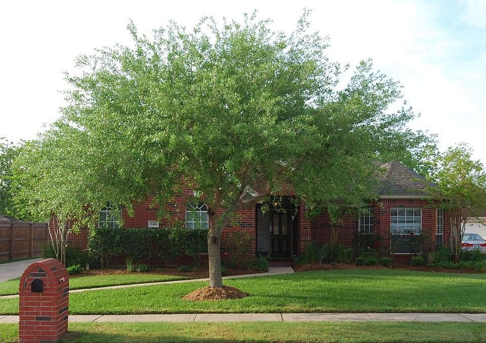1st image of 3416 Glastonbury Dr