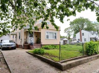 25 Howard St, Rockville Centre, NY 11570
