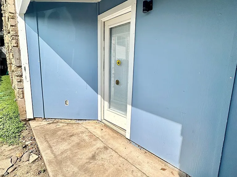 4322 Gillis St #105 — Photo 21