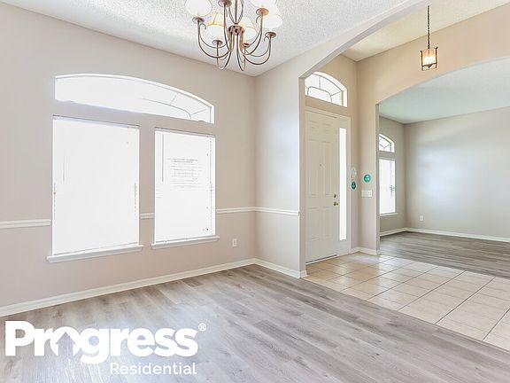 5th image of 10334 Planters Wood Dr