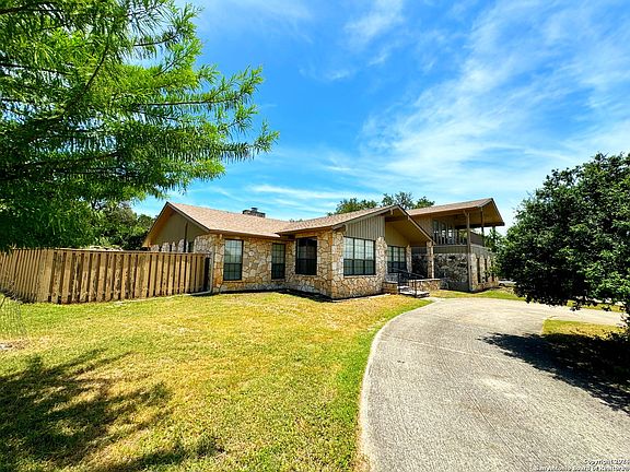 2nd image of 133 Deer Haven Lane
