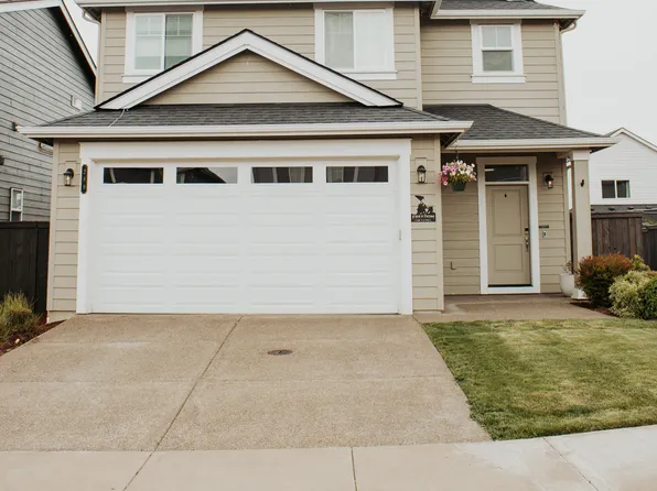 289 NE Arrowhead Dr, Estacada, OR 97023