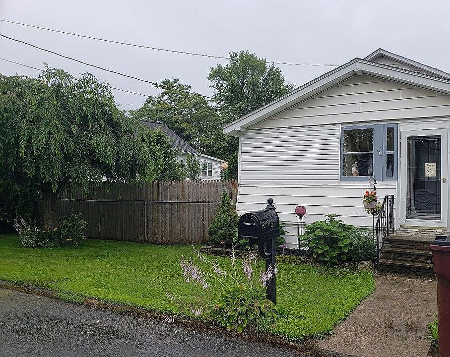 1st image of 28 Kemp Ave