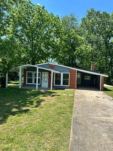 107 Wilkenson Dr NE Photo 1