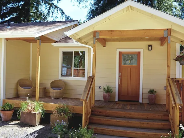 356 Brown St #A, Napa, CA 94559
