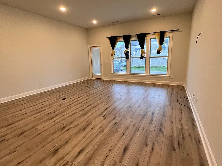 1126 Carlisle Pl — Photo 29