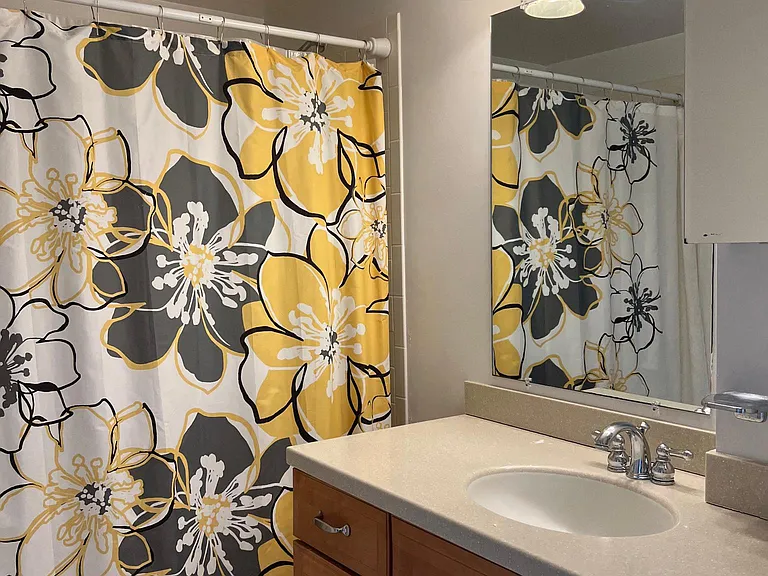 Level 3
3rd Full Bathroom