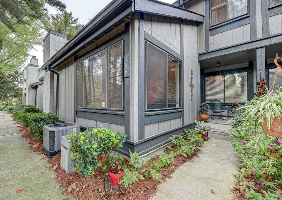 1st image of 3035 Balearic Dr SE