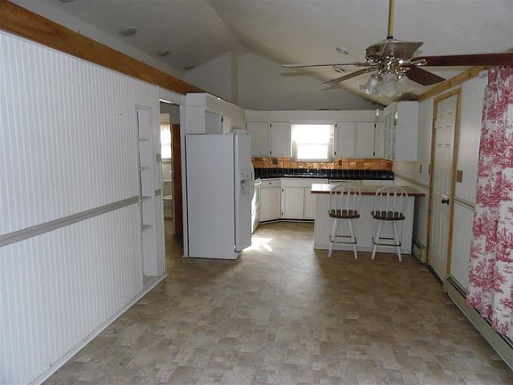2nd image of 1144 Hollywood Dr