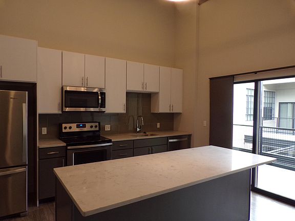 2nd image of 1910 Washington Ave APT 112