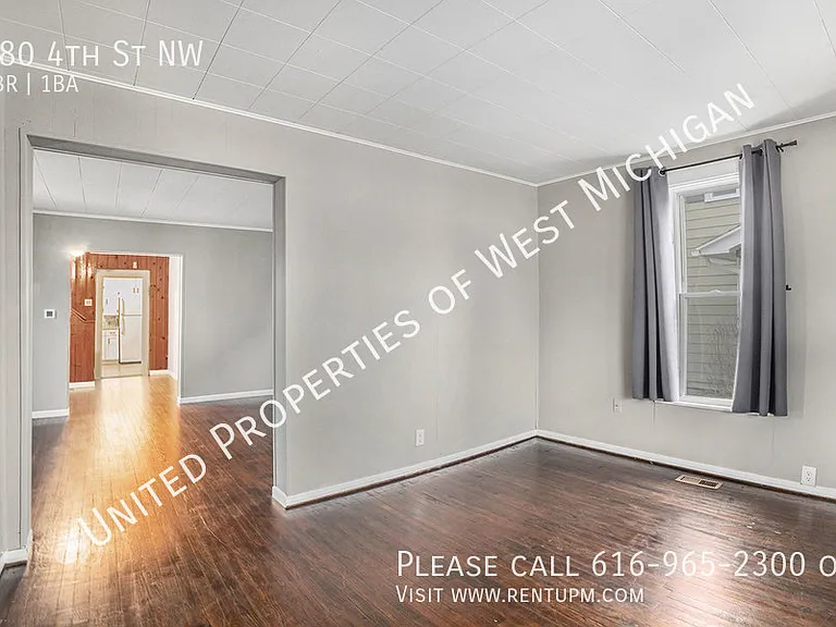 880 4th St NW — Photo 5