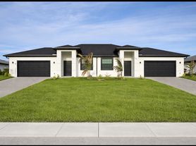 1112 Gilbert Ave S, Lehigh Acres, FL